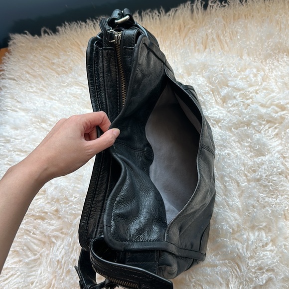 Frye black leather shoulder bag - Picture 6 of 17